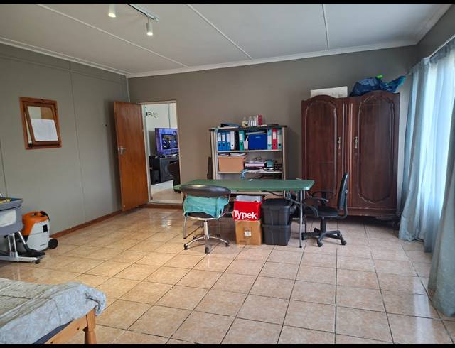 4 BEDROOM HOUSE FOR SALE IN NOORSEKLOOF
